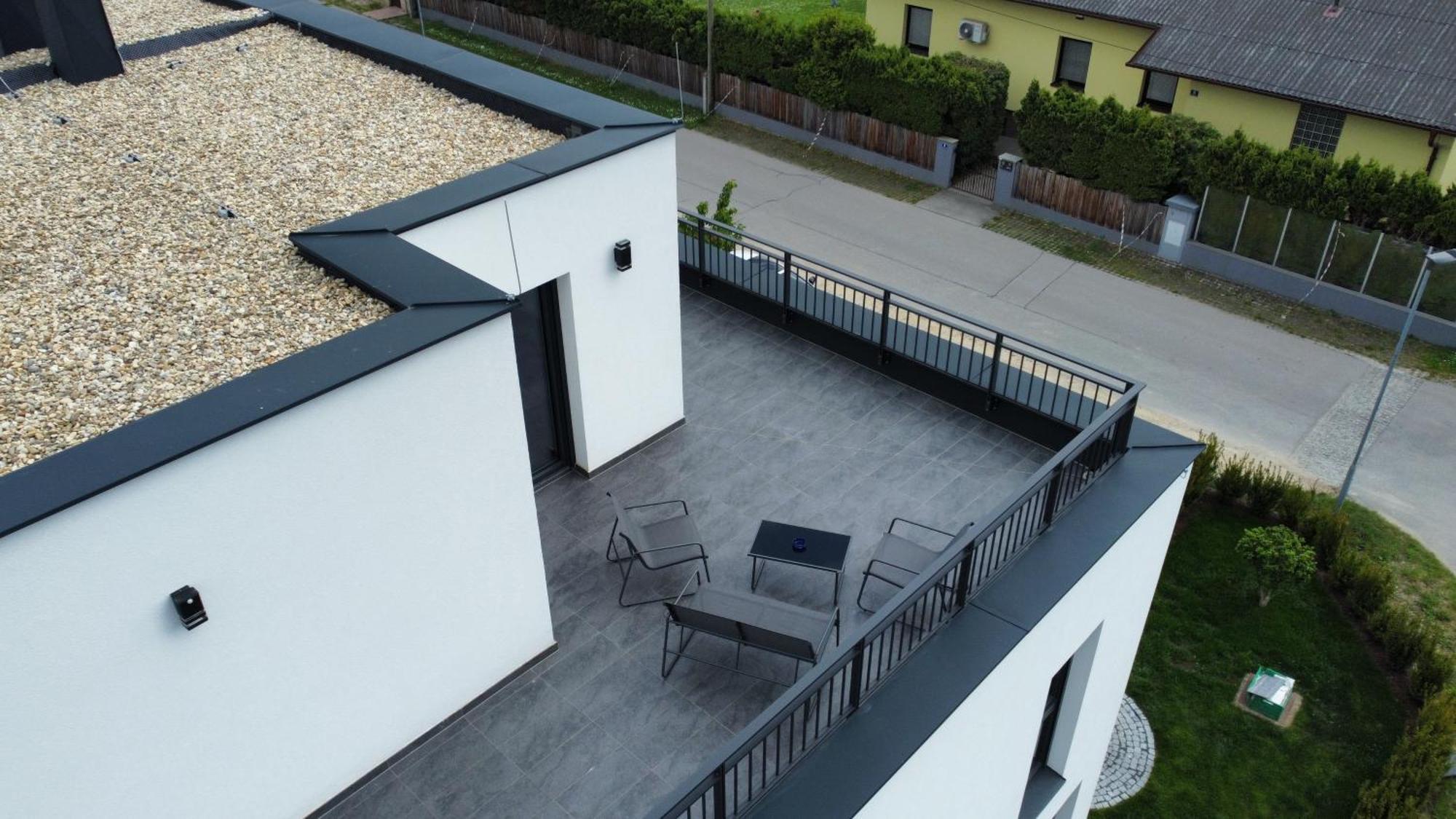 Weisses Haus Gerasdorf bei Wien Exterior foto